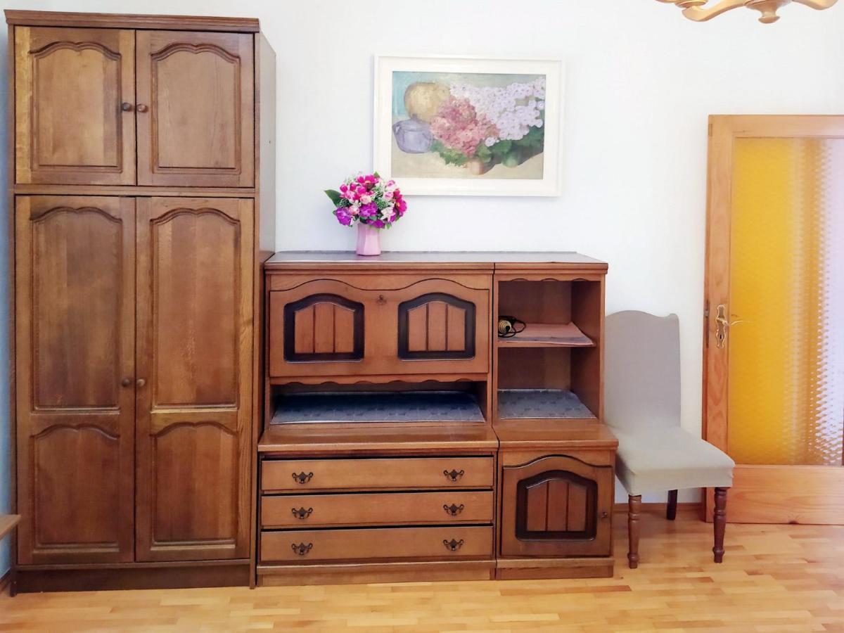 Holiday House With Seaview Сень Екстер'єр фото