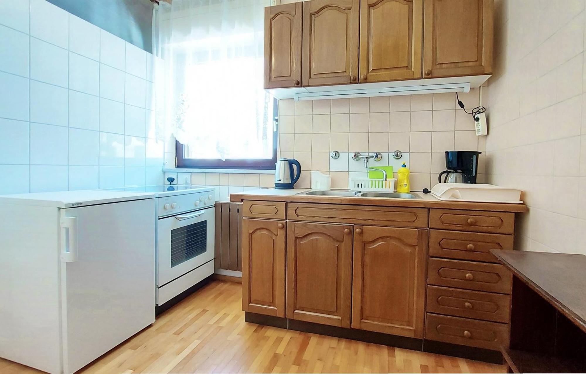 Holiday House With Seaview Сень Екстер'єр фото