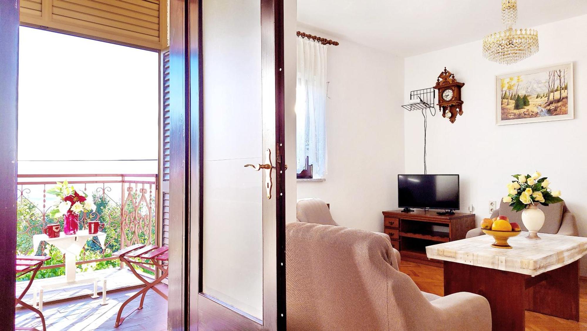 Holiday House With Seaview Сень Екстер'єр фото