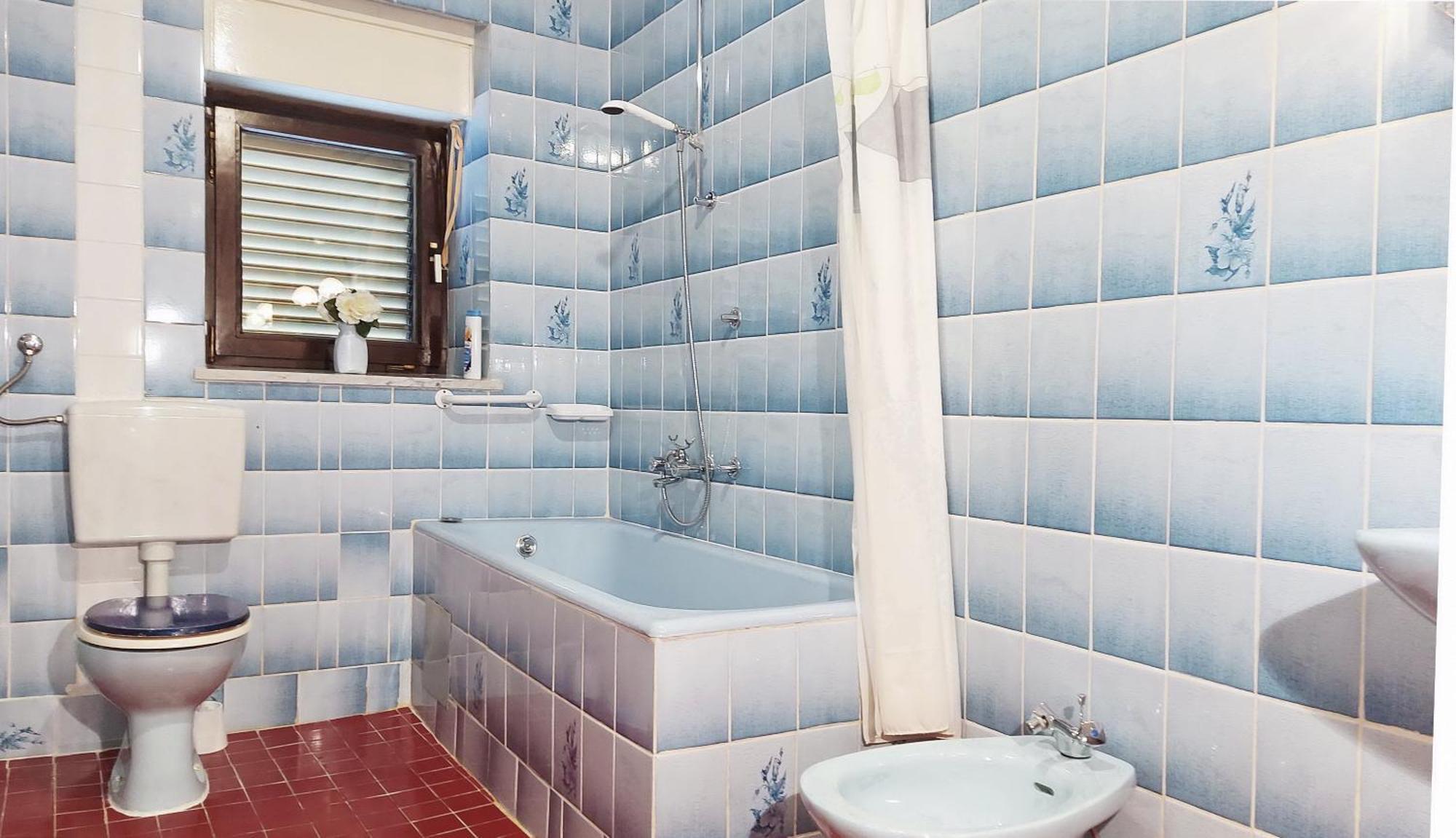 Holiday House With Seaview Сень Екстер'єр фото