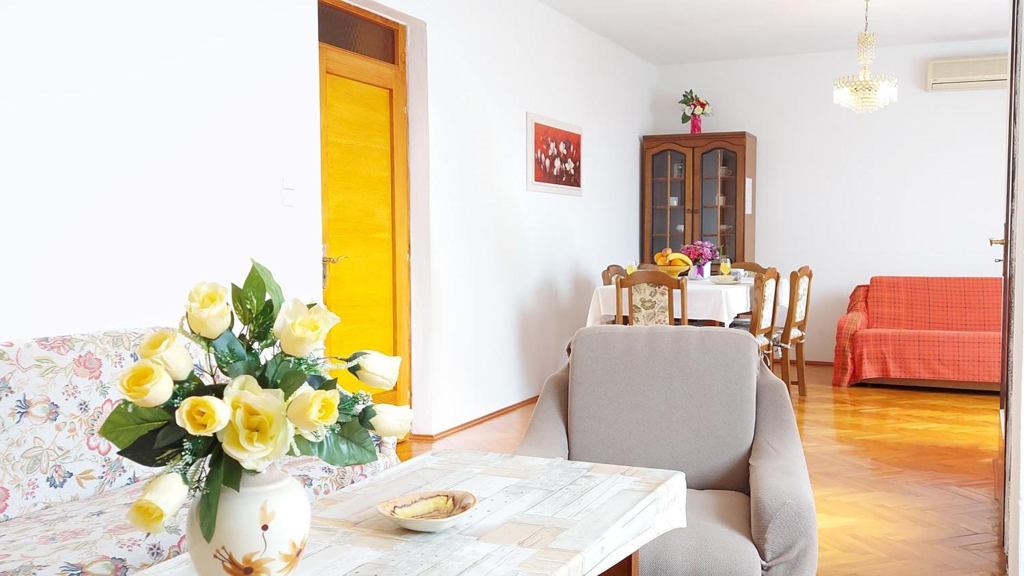 Holiday House With Seaview Сень Екстер'єр фото