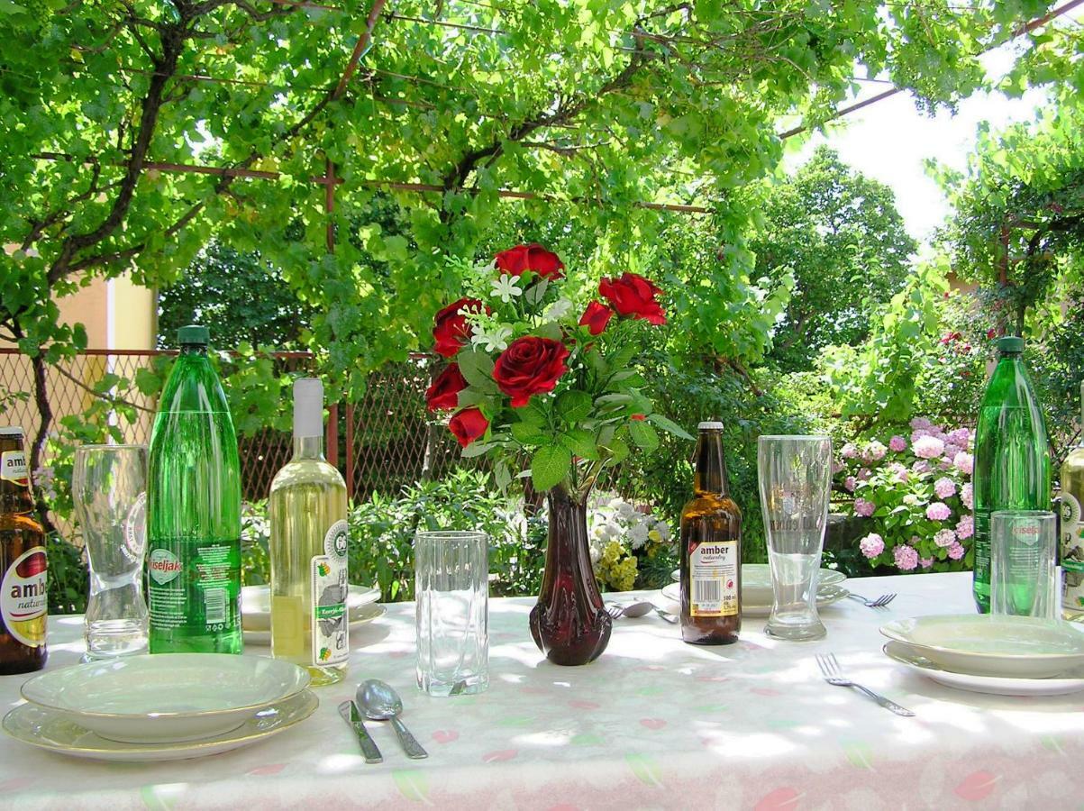 Holiday House With Seaview Сень Екстер'єр фото