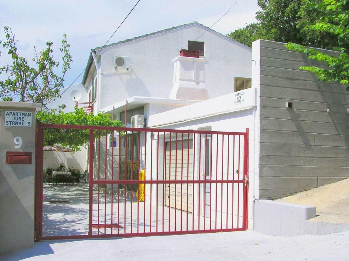 Holiday House With Seaview Сень Екстер'єр фото